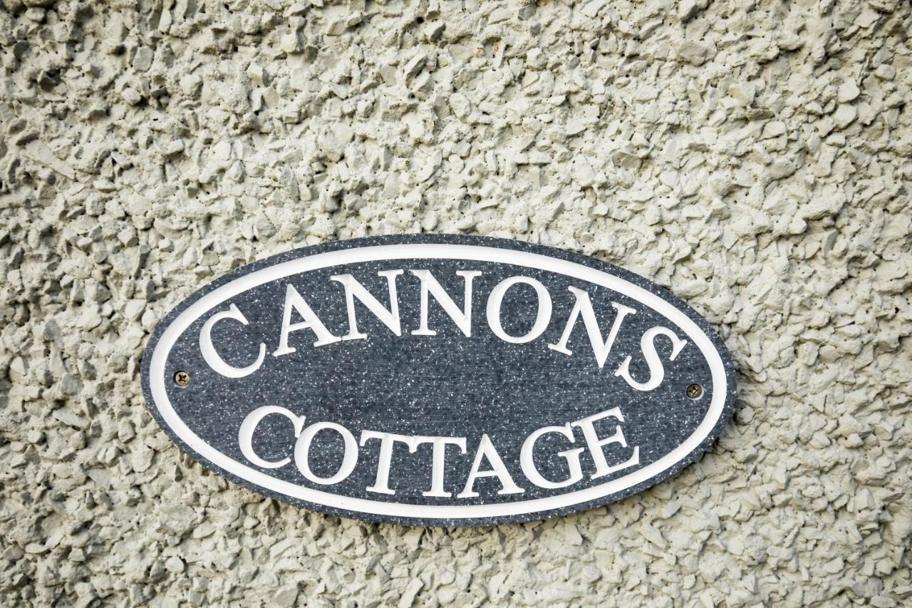 Cannon Cottage St John's Point Екстериор снимка